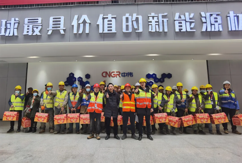 新春慰问暖人心 浓浓眷注显真情