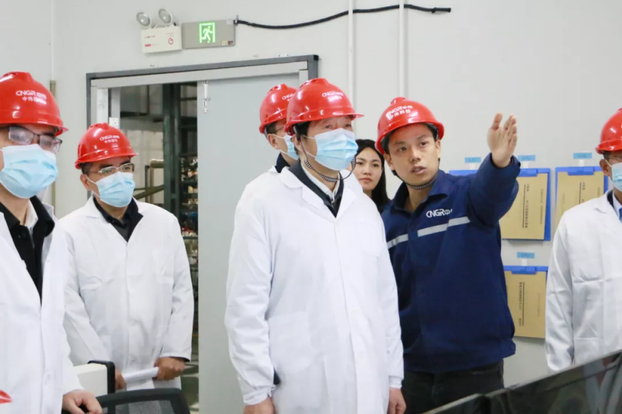 贵州省副省长郭瑞民赴西部工业基地调研