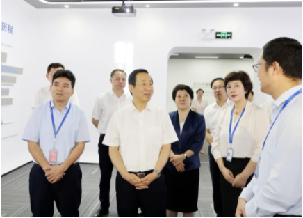 湖南省委书记许达哲调研中伟时指出：依赖科技立异 一直提升全球市场占有率