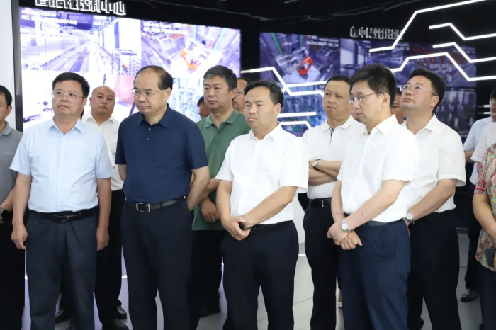 贵州黔西南州委书记陈昌旭率党政代表团赴中伟调研