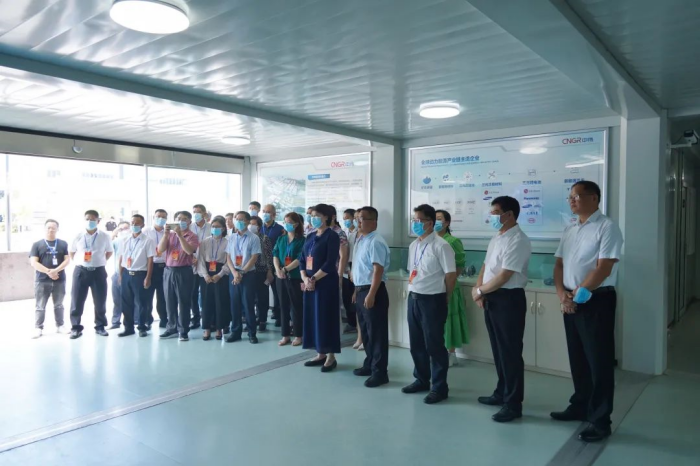 在桂天下人大代表和自治区人大代表赴中伟钦州工业基地调研