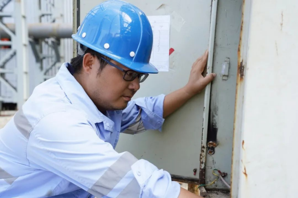 漂洋过海去斗争 | 尹文光：将中伟文化带去外洋