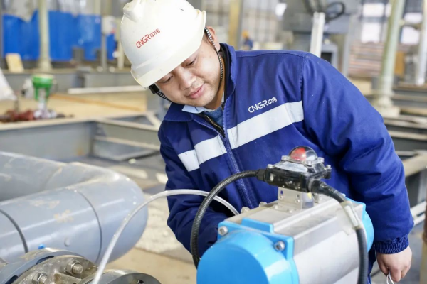 “磷”跑先锋 | 使命必达 他获得开阳工业基地首个“攻坚克难小我私家”奖