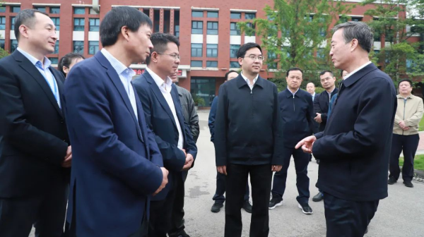 科技立企 | 贵州省政协主席赵永清寄语中伟：坚定科技立异，，，，，助力企业做大做强