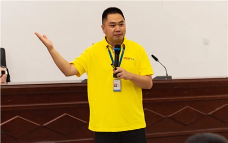 中伟明星讲师丨周旺：把学员当成“客户” 用工匠精神打磨每一堂课