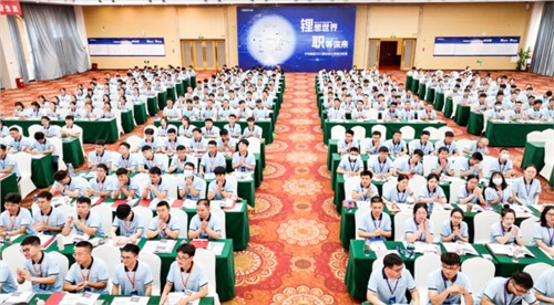 助力雏鹰高飞｜走进中伟资深大咖的知识文化分享课堂