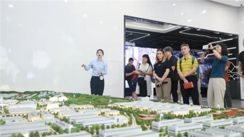 国际媒体第二波！法新社等11家海内外主流媒体采访中伟