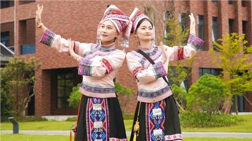 多彩壮乡韵 唱响三月三 | 中伟钦州工业基地开展“三月三”民俗文化运动